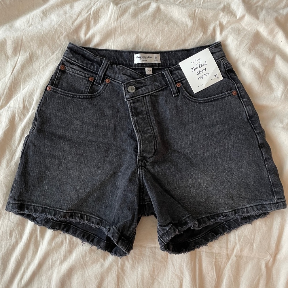 A&F Curve Love High Rise Dad Short